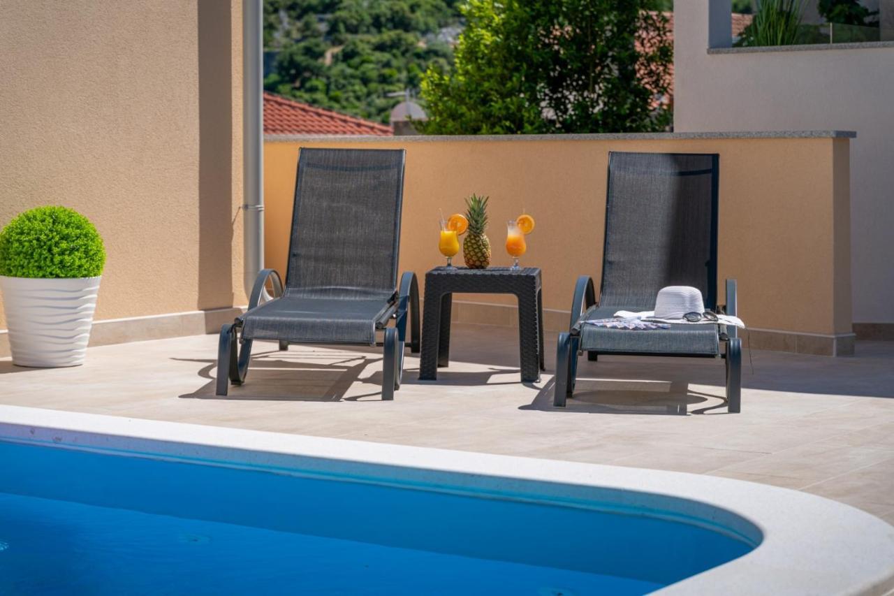 Villa A Маріна Екстер'єр фото